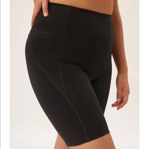 Girlfriend Collective High Rise Bike Short - Black